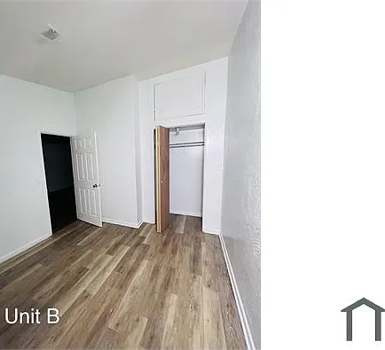 2241 Hiawatha Park Dr #B — Photo 5