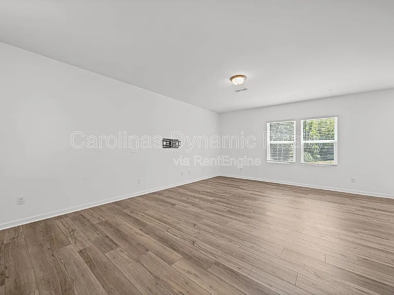 7005 Bermuda Woods Rd — Photo 8