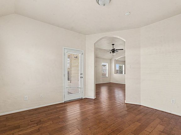 4th image of 21507 Rose Mill Dr