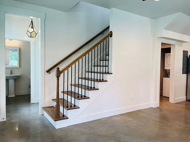 705 Jefferson St — Photo 5