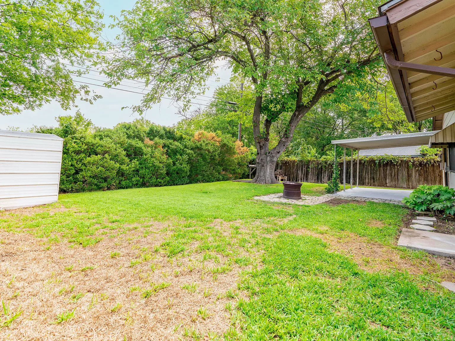 3 bed, 1399 sqft, $2,500 — Photo 4