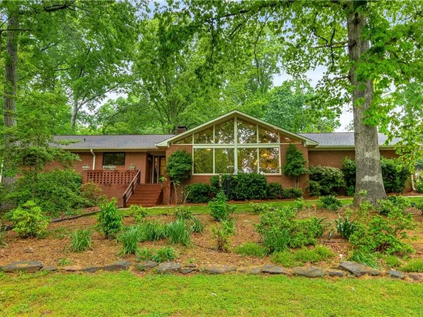 4536 Holiday Heights Dr, Oakwood, GA 30566