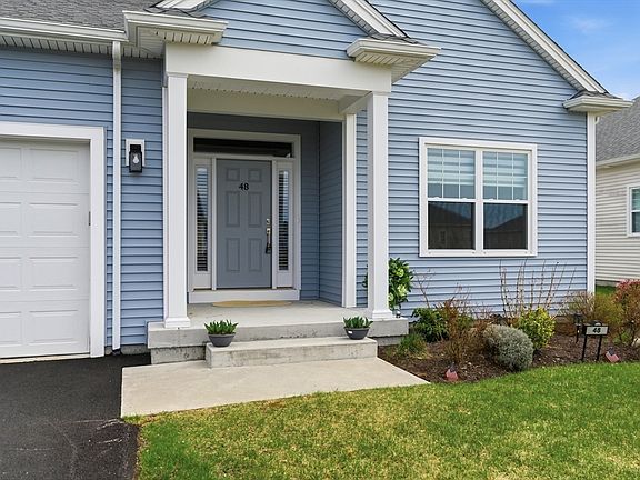 2nd image of 48 Crestwood Cir #26