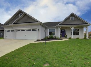 1805 Whisper Meadow Ln, Mahomet, IL 61853
