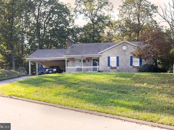 1606 Amalfi Dr, Westminster, MD 21157