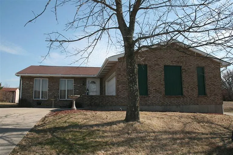 387 Aaron Dr photo 1