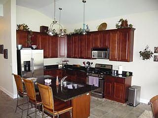 4th image of 13304 Lake Shore Dr Unit 202