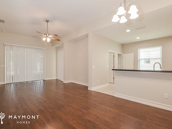 5th image of 615 Woods Landing Dr