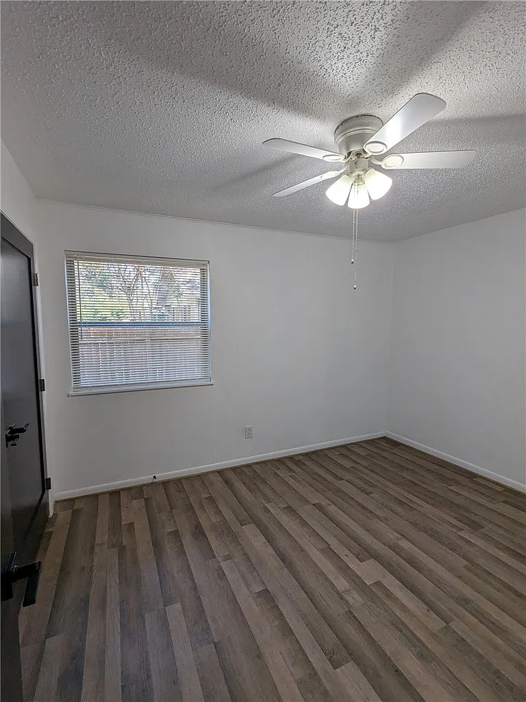2 bed, 748 sqft, $1,000 — Photo 4