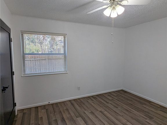 4th image of 314 S Haswell Dr #B