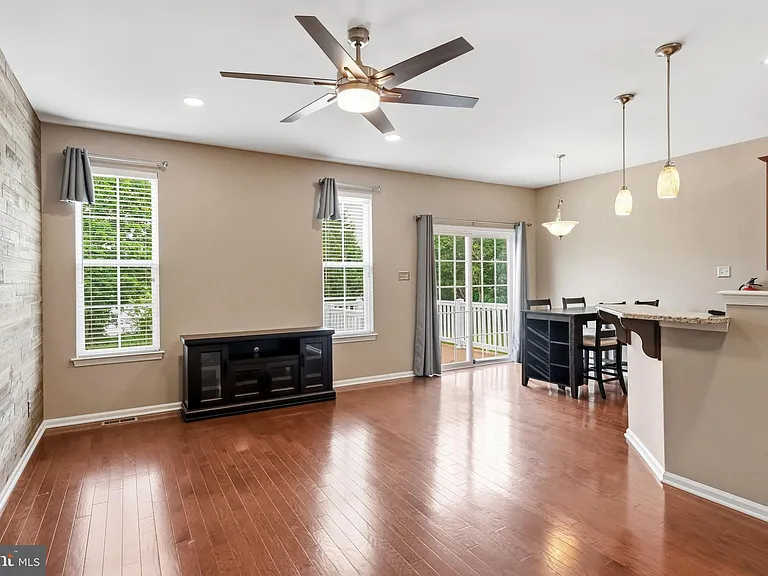 53 Overlook Dr — Photo 17