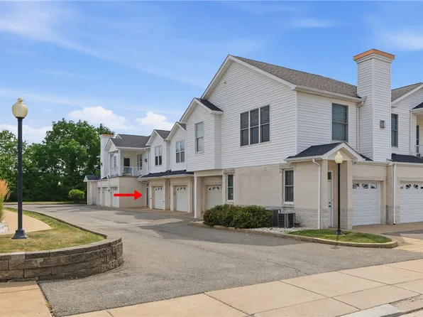 246 Adams Pointe Blvd Unit 5, Mars, PA 16046