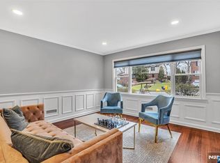 1284 Wellington Ave, Teaneck, NJ 07666