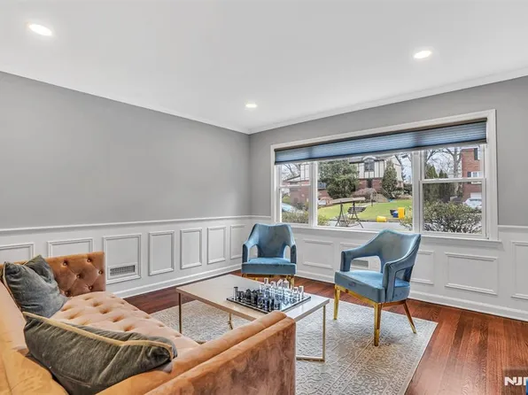 1284 Wellington Ave, Teaneck, NJ 07666