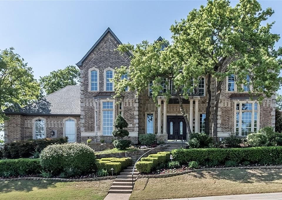 1st image of 712 Winding Bend Cir