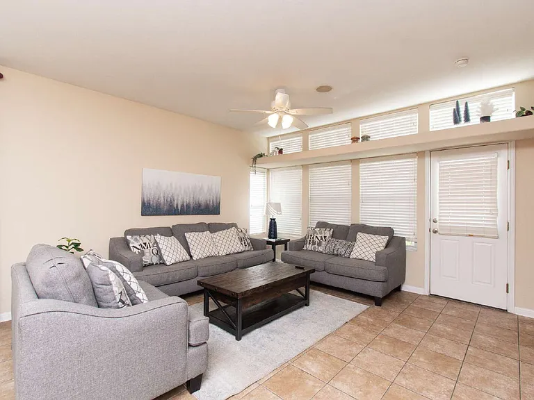 421 Shadowpoint — Photo 15