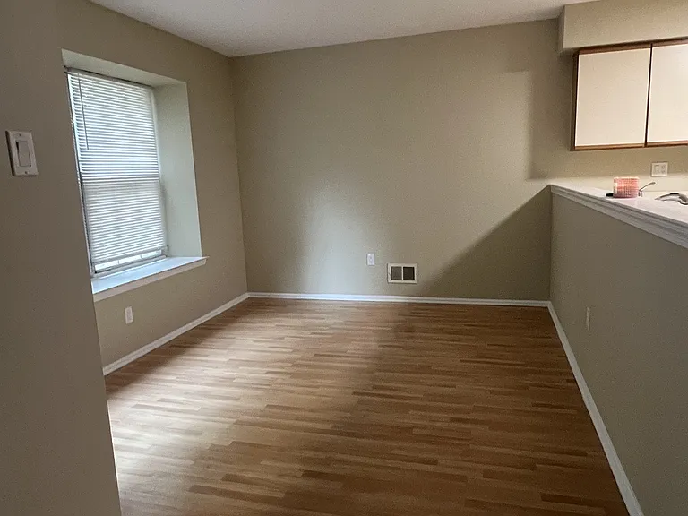 106 Wisbech Pl — Photo 2