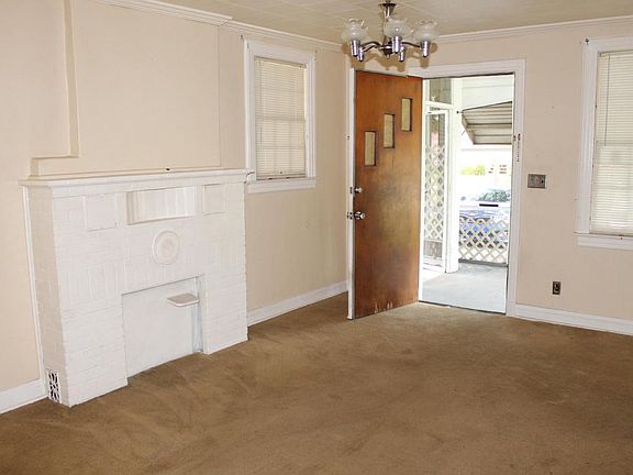 5th image of 571 Chestnut Dr