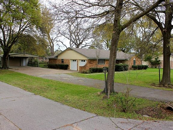 3rd image of 15826 Morley Dr