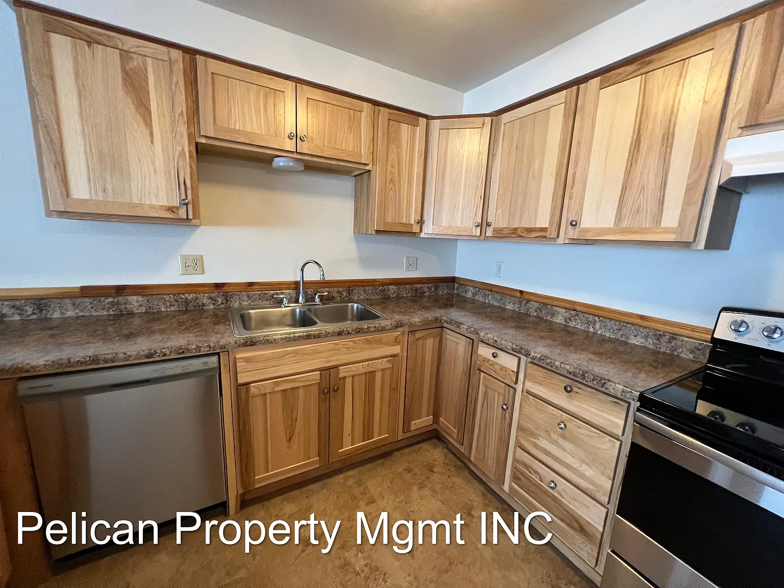 2111 Van Camp St — Photo 2