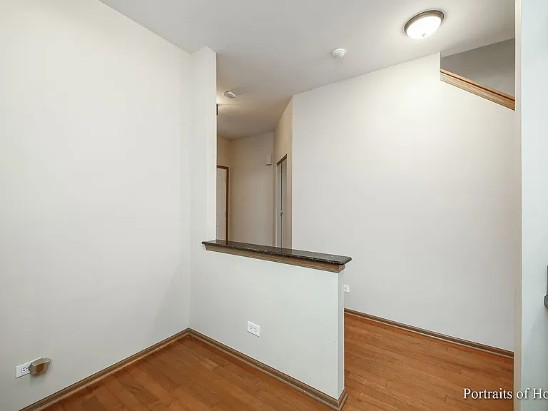 2010 Fulham Dr — Photo 9