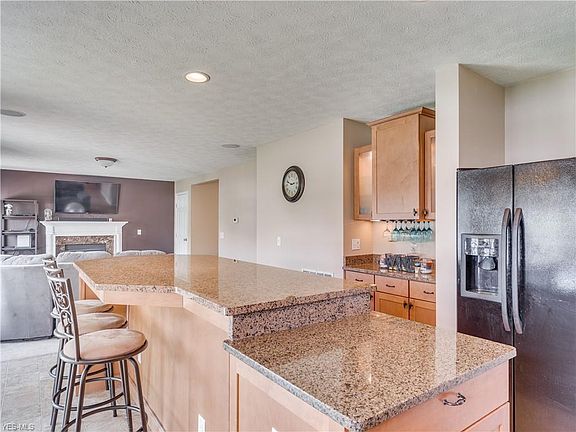 5th image of 8024 Maxim Cir NE