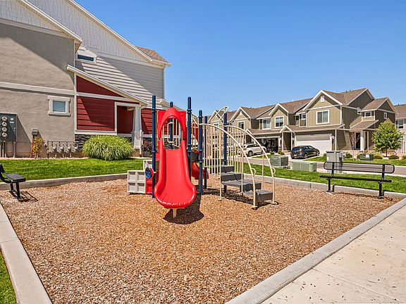 5th image of 382 N Grassland Dr