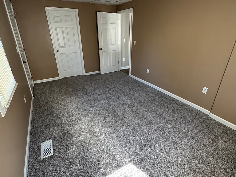 210 Santee Ave — Photo 27