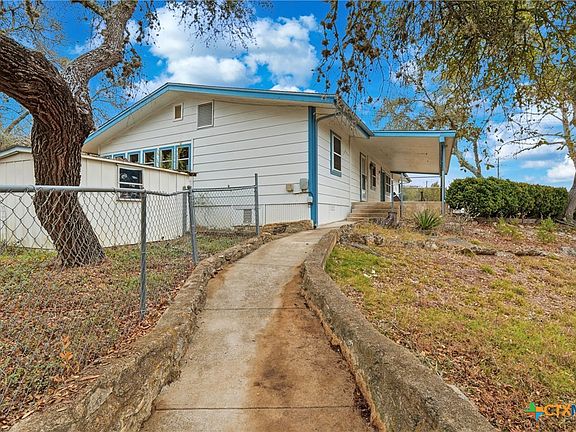 4th image of 333 Tamarack Dr