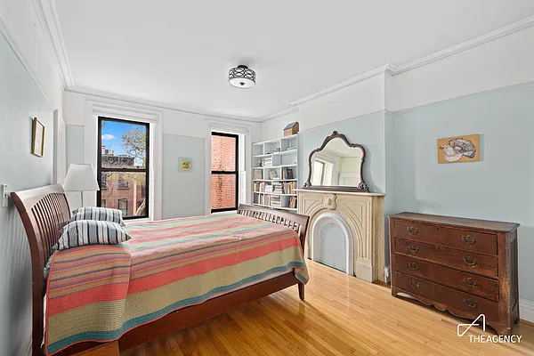 Rented by The Agency | media 12