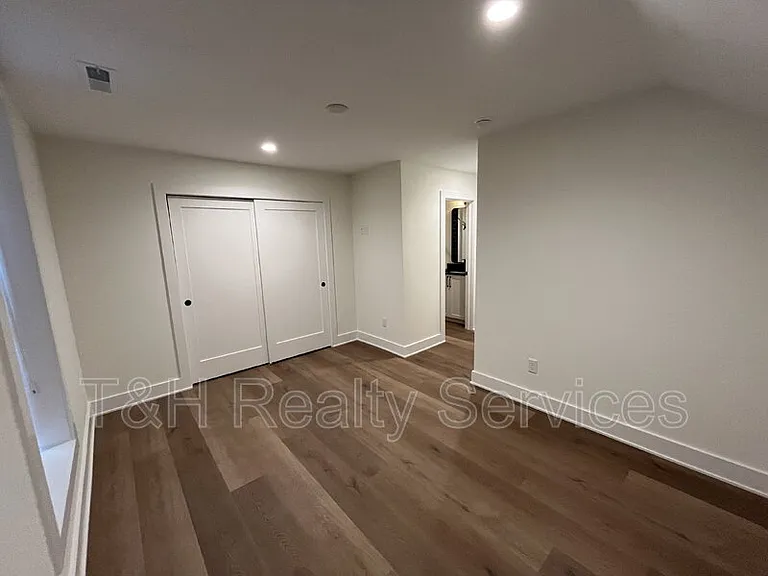 818 Union St — Photo 22