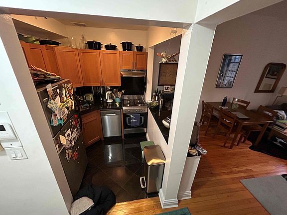 4th image of 250 W 102nd St APT 5a