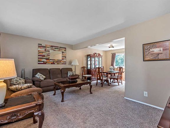 5th image of 8376 Ashhollow Dr