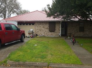 203 S Post Oak St, Navasota, TX 77868