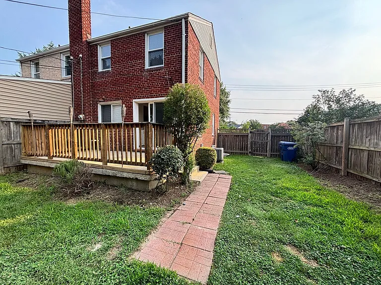 2705 Fort Dr — Photo 27