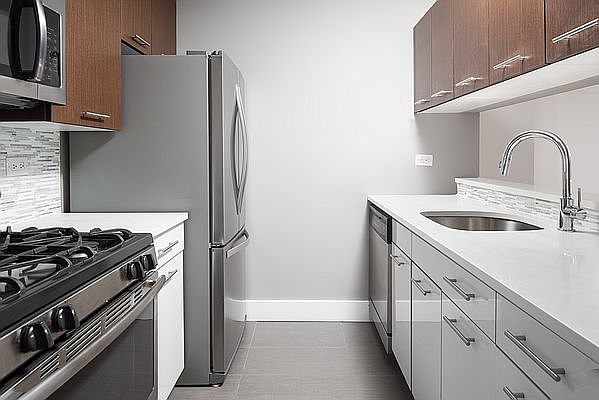 1st image of 175 E 96th St APT 27T