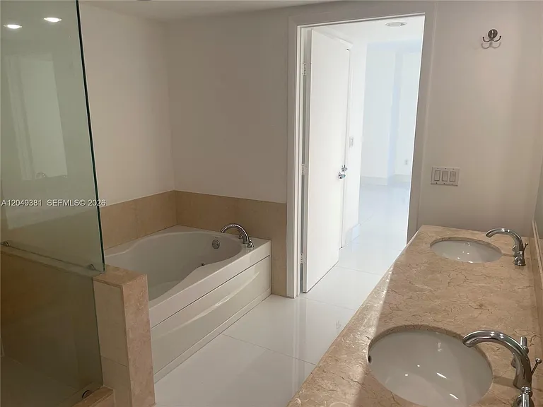 50 Biscayne Blvd #5001 — Photo 13