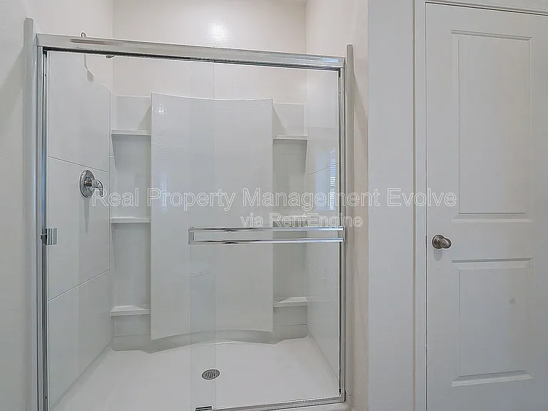 6511 W Magdalena Ln — Photo 17
