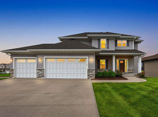 1300 E Tartan Dr, North Liberty, IA 52317