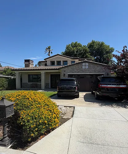 14 W Le Roy Ave Photo 1