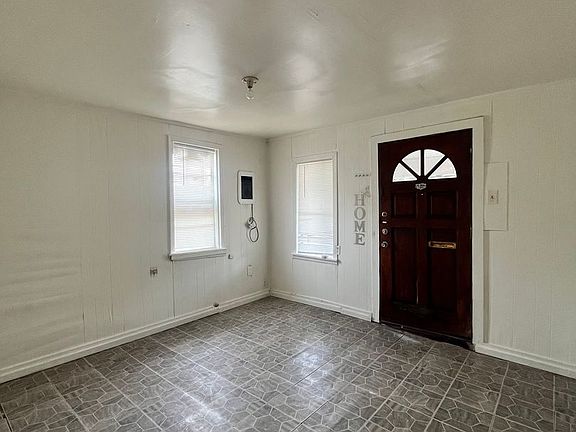 3rd image of 206 Spruce St #B