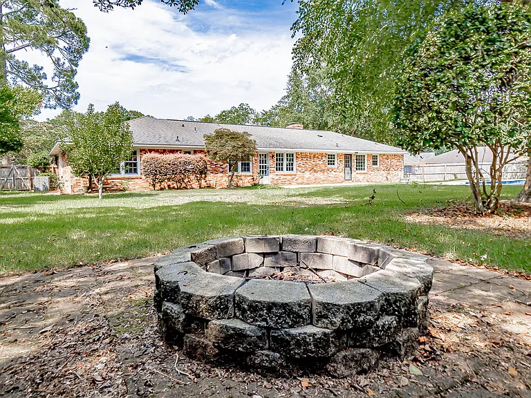 2704 Powhatan Dr — Photo 19