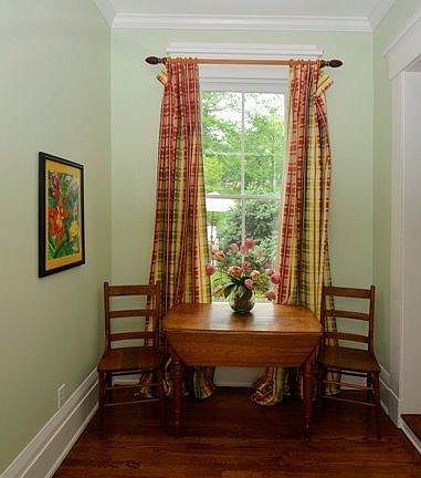 3rd image of 785 Ivy Ave