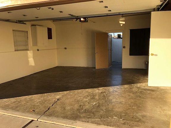 3rd image of 2441 Moorpark Ave