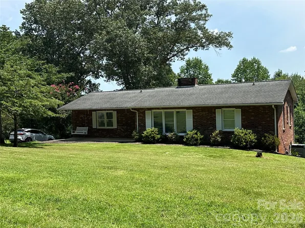 5212 Walter Starnes Pl, Granite Falls, NC 28630