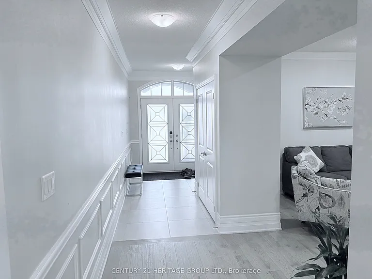 1110 Wickham Rd — Photo 9