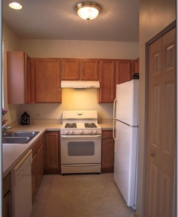4th image of 1464 Cambria Dr #216-2