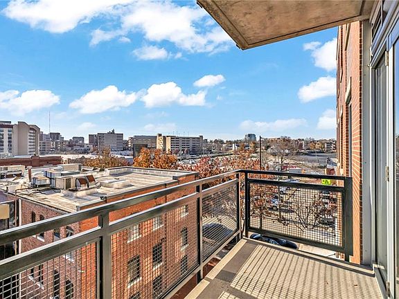 3rd image of 4141 Pennsylvania Ave APT 304