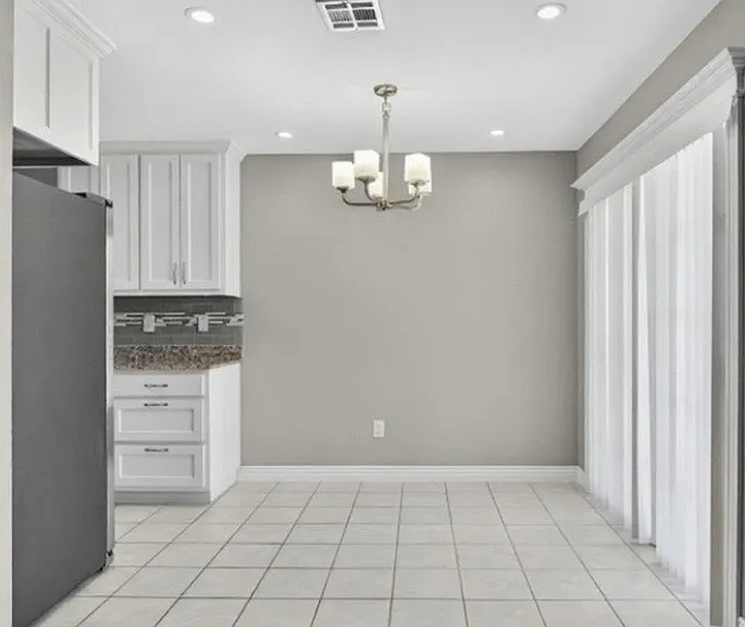 813 Marcus St — Photo 22