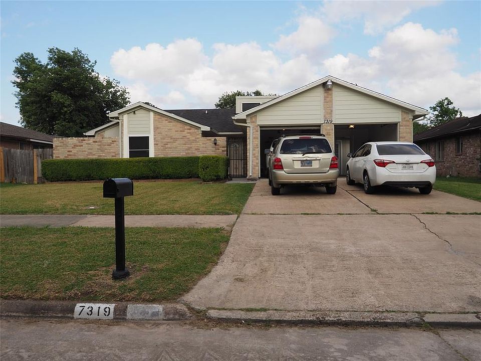 1st image of 7319 Vinewood Ln